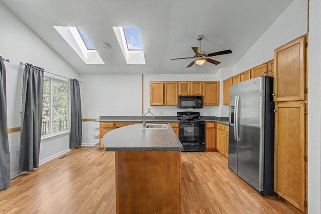 Building Photo - 3731 Shefield Dr