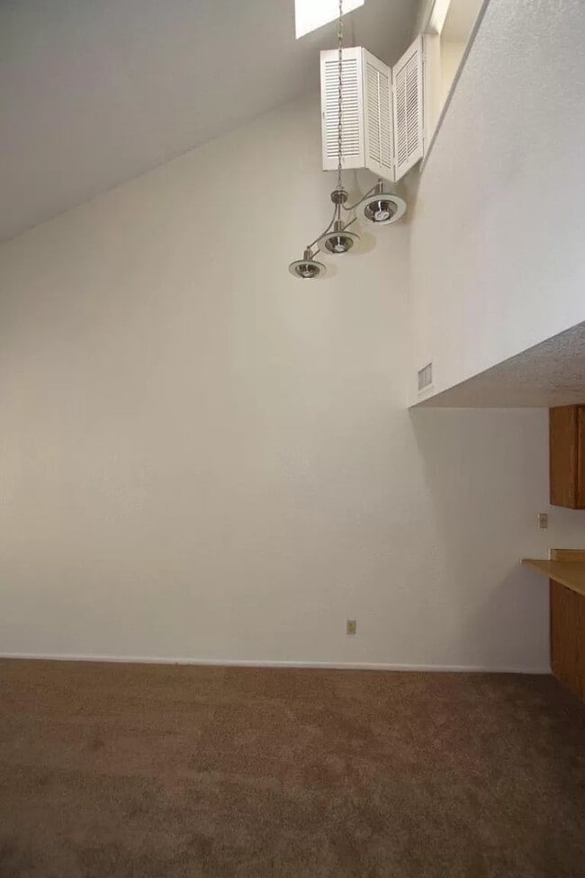 Photo - Tempe 3/2 right across the lake from ASU Apartment