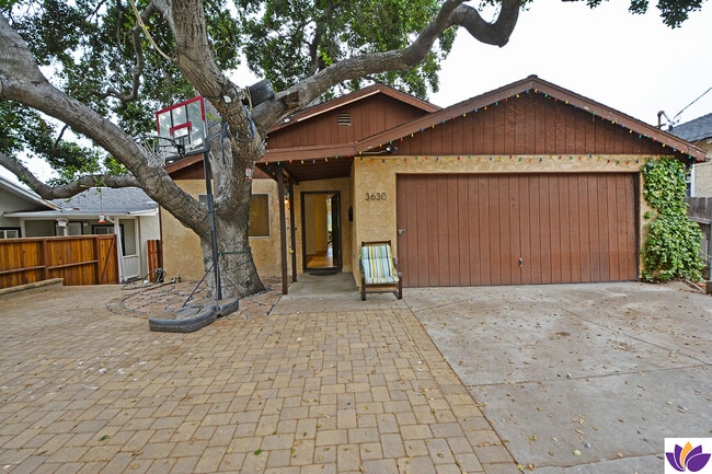 Building Photo - 3630 2nd Ave