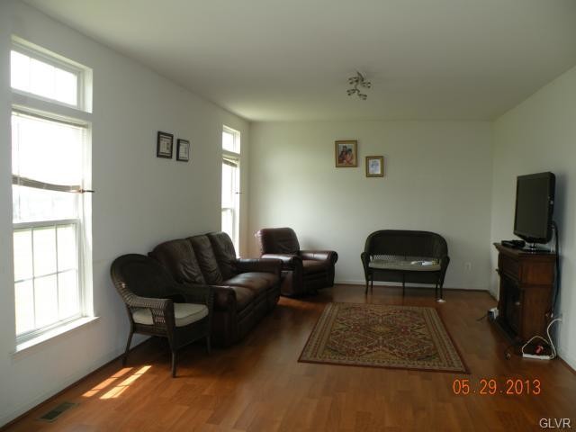 Building Photo - 3120 Fox Hill Rd