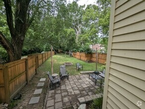Building Photo - 1529 Tamm Ave