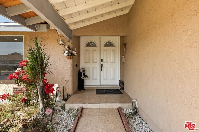 Building Photo - 20233 Eddington Dr