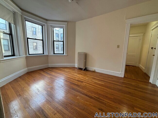 Building Photo - 1152 Commonwealth Ave