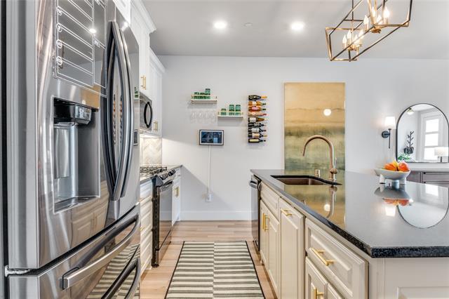 Foto del edificio - 3691 Rosemont Dr