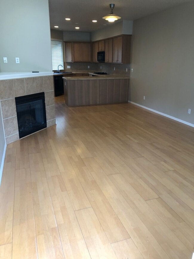 Foto del edificio - 2-Bedroom in Beaverton near Progress Ridge...