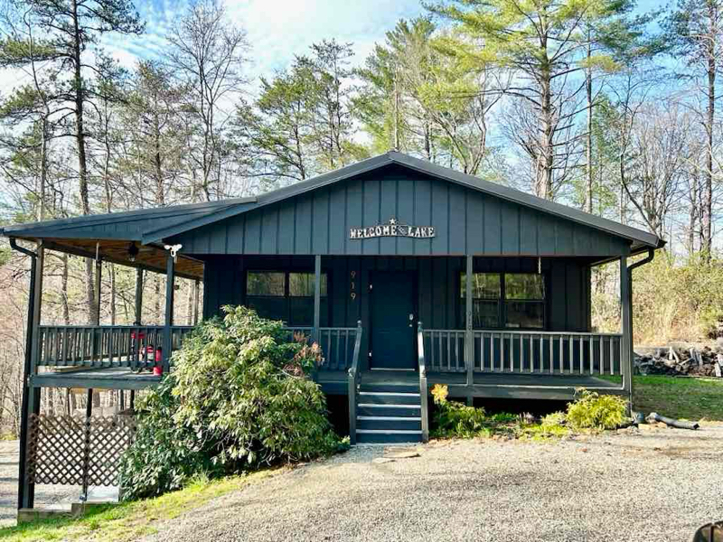 Primary Photo - 919 Woodland Dr