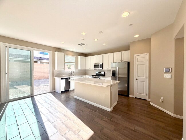 Foto del edificio - HIVE FALL MOVE-IN SPECIAL: NEWER 2024 BUILD | GATED COMMUNITY | SOLAR INCLUDED