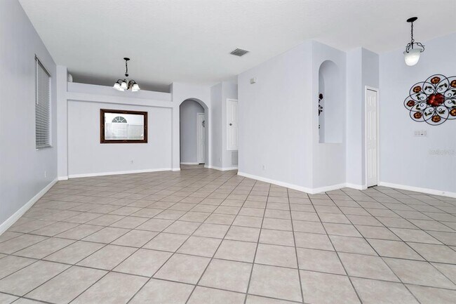 Building Photo - 9821 Bennington Chase Dr