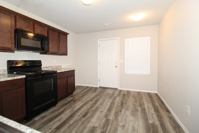 Building Photo - 1168 Morningside Dr