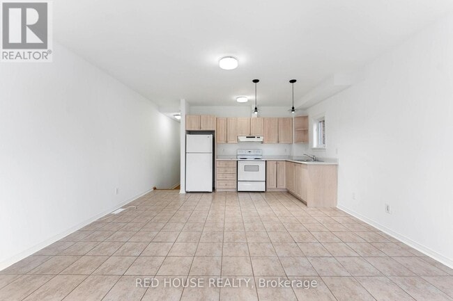 Building Photo - 67 Florence Crescent