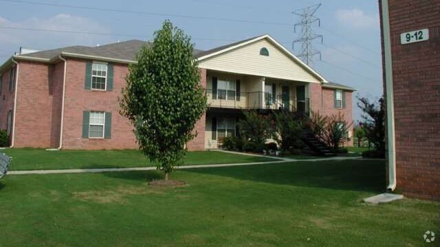 Building Photo - Ivy Pointe Apartments