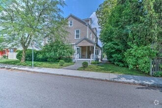 Building Photo - 37 Walnut Pl