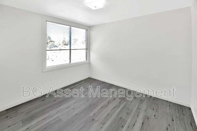 Foto del edificio - 2039 MacArthur Blvd