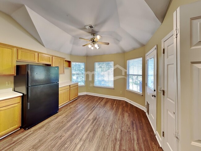 Foto del edificio - 1508 Cardinal Ln