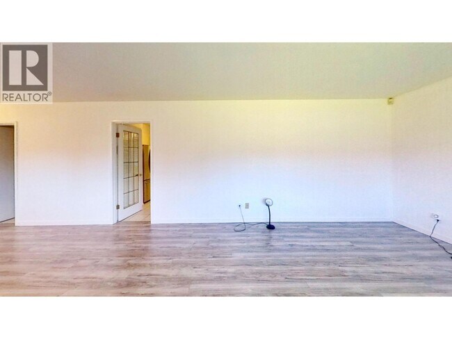 Photo du bâtiment - 10180 No. 4 Road