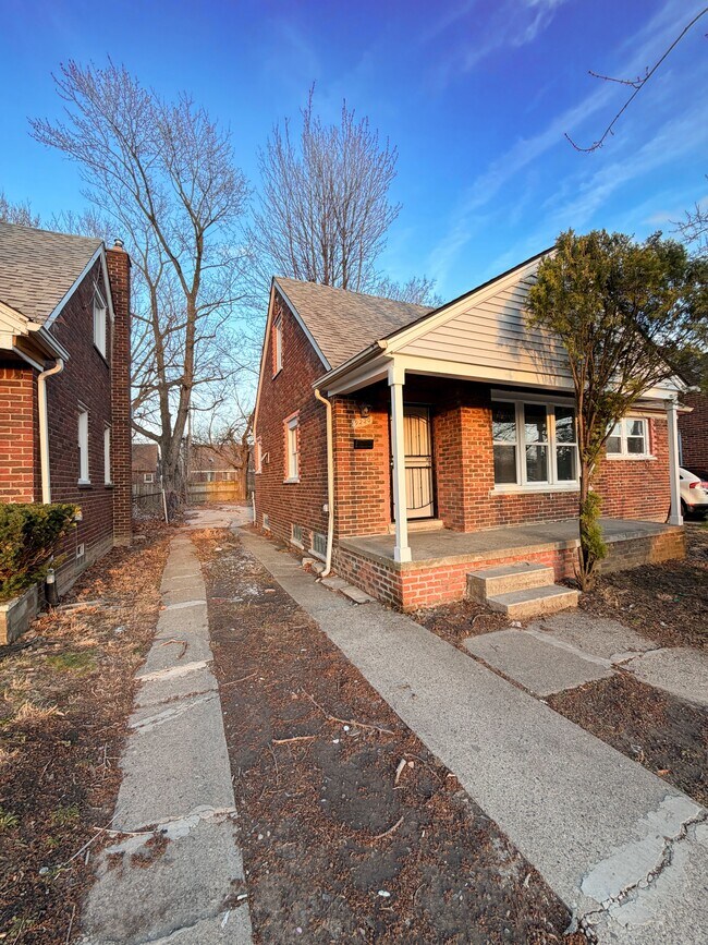 Foto del edificio - 9220 Mansfield St
