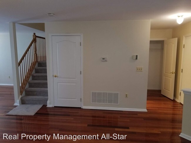 Building Photo - 3 br, 2.5 bath House - 118 Jared Drive