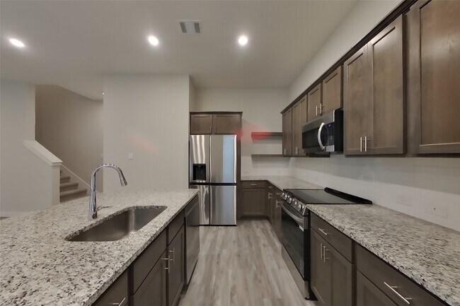 Building Photo - 4902 San Fabiano Ct