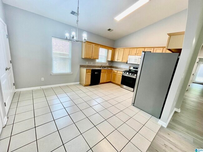 Foto del edificio - 5241 Cottage Cir
