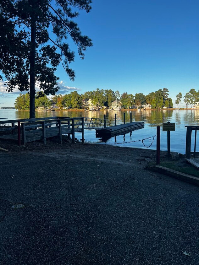 Foto principal - 301 Harbor Heights Dr