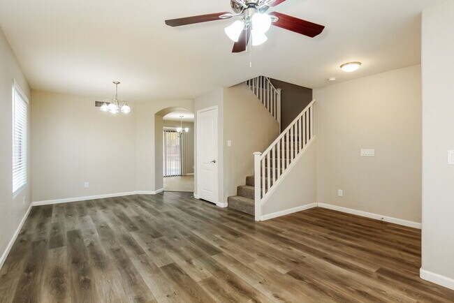 Foto del edificio - 2348 W White Feather Ln