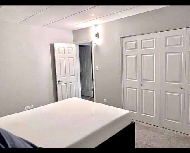 Building Photo - 138 E Bailey Rd