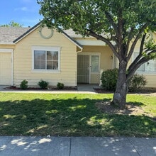 Building Photo - 1021 Guerrero Ln