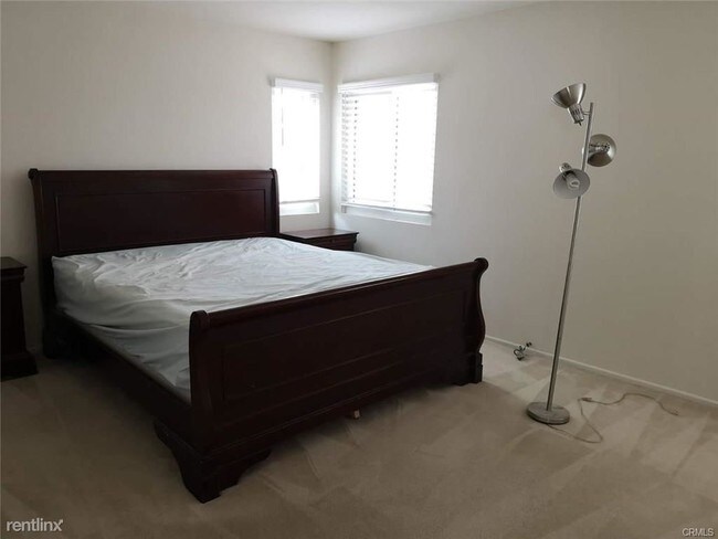 Foto del edificio - 16235 Sierra Ridge Way