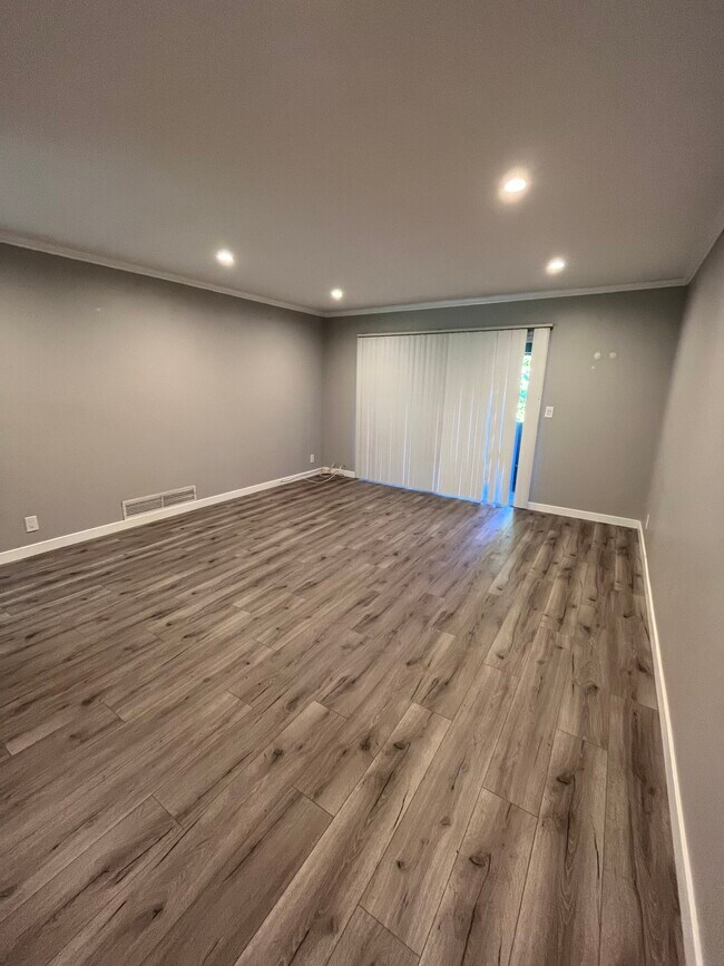 Foto del edificio - 540 W Sierra Madre Blvd