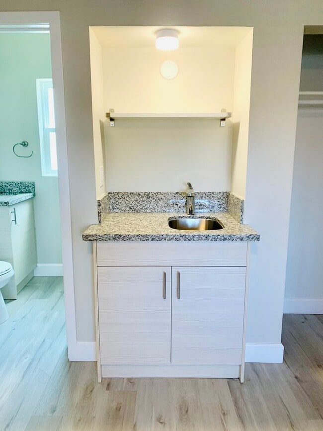 Foto del edificio - STUDIO APARTMENT AVAILABLE IN THE HEART OF...