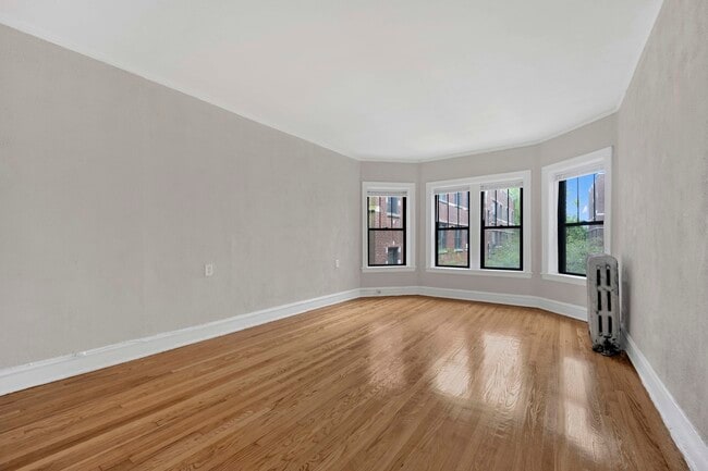 Foto del edificio - 1235 W Greenleaf Ave