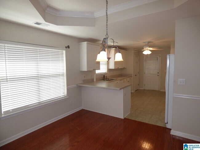 Foto del edificio - 380 Forest Lakes Dr