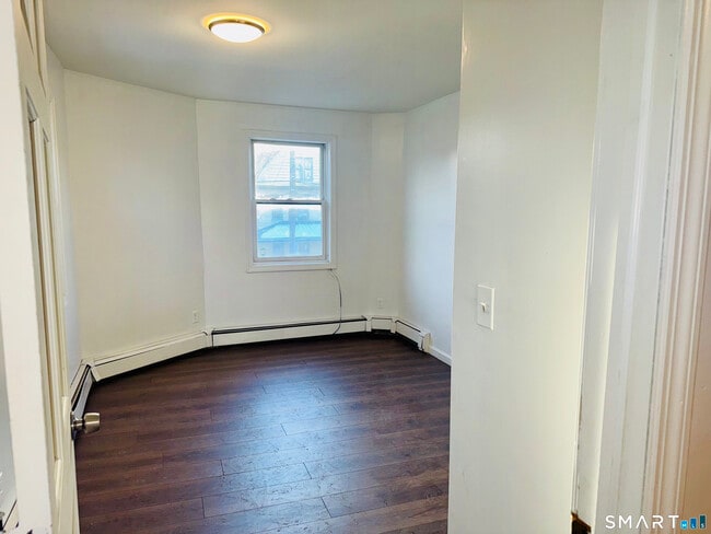 Foto del edificio - 470 Wood Ave