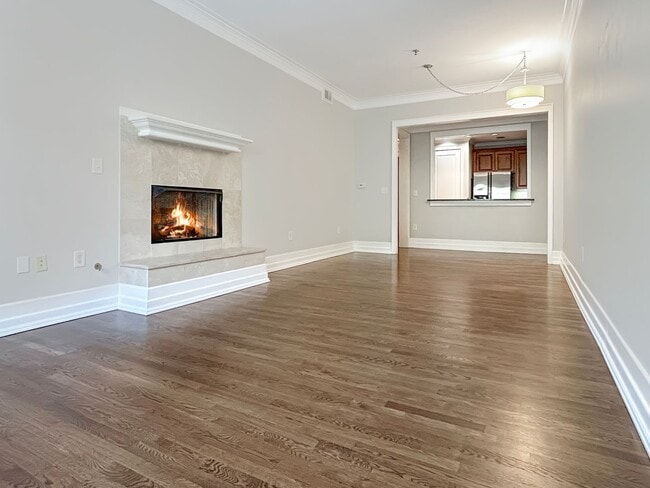 Building Photo - Beautiful Condo close to Emory and CDC!