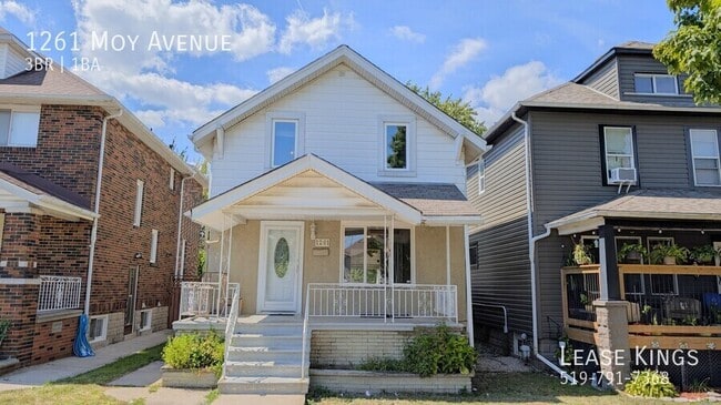 Building Photo - 2 story single family house