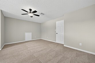 Building Photo - 12623 S Dairy Ashford Rd