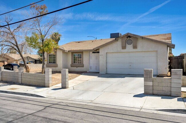Building Photo - 2739 E Colton Ave