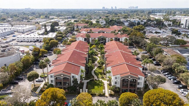 Foto del edificio - 6851 SW 44th St