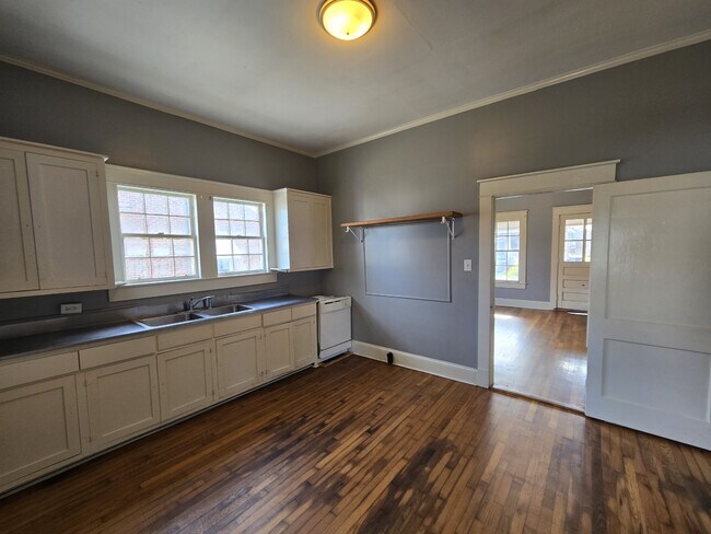 Foto del edificio - 110 Morgan Ave