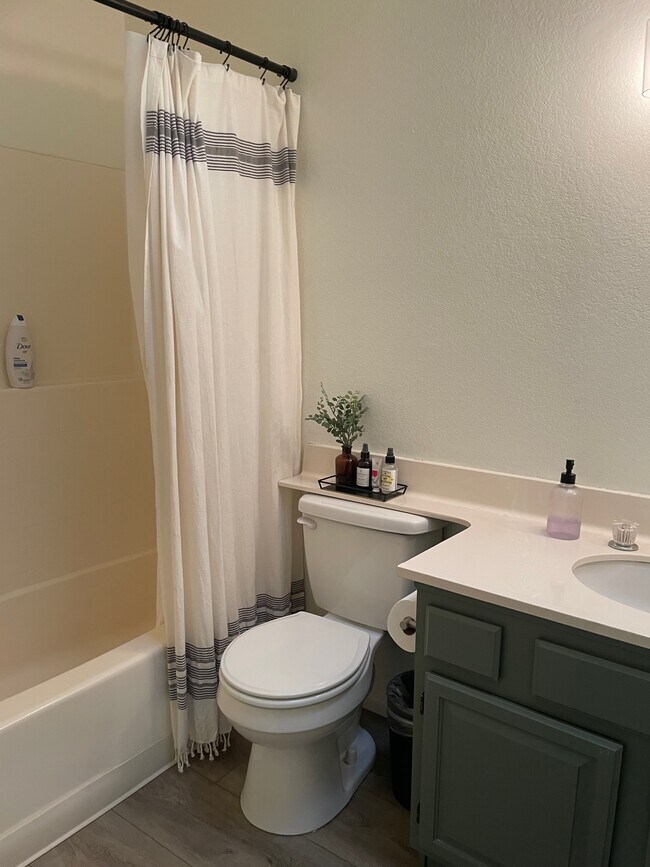 Foto del edificio - 39436 Long Ridge Dr