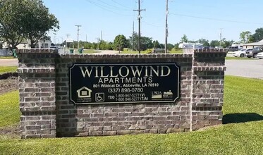 Building Photo - 801 Wildcat Dr