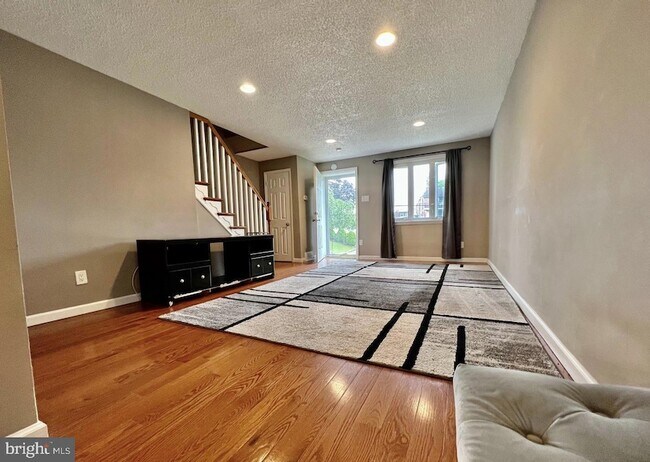 Foto del edificio - 937 Grant Rd