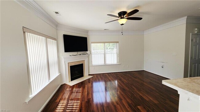 Foto del edificio - 805 Gem Ct