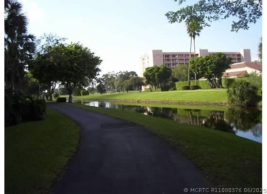 Foto del edificio - 14527 Bonaire Blvd