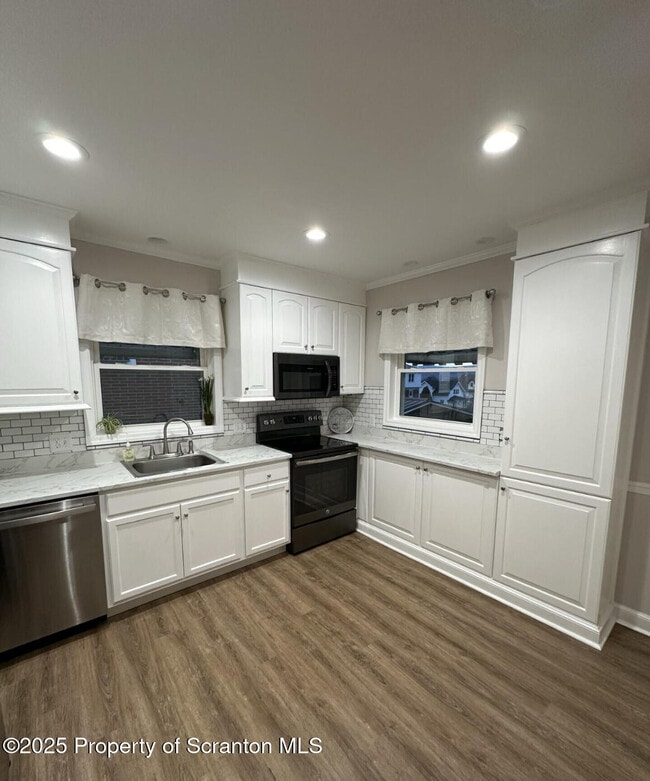 Building Photo - 2008 S Webster Ave