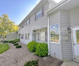 Building Photo - 8 Gant Cir