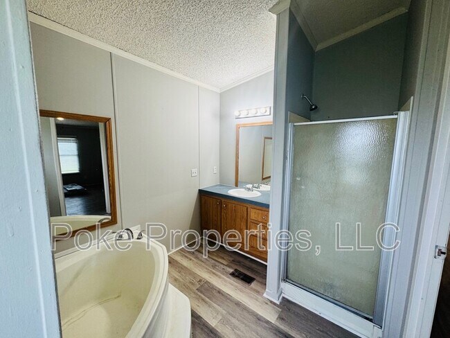 Building Photo - 147 Florence Cir