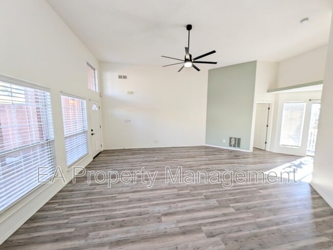 Foto del edificio - 363 Pinon Creek Rd SE