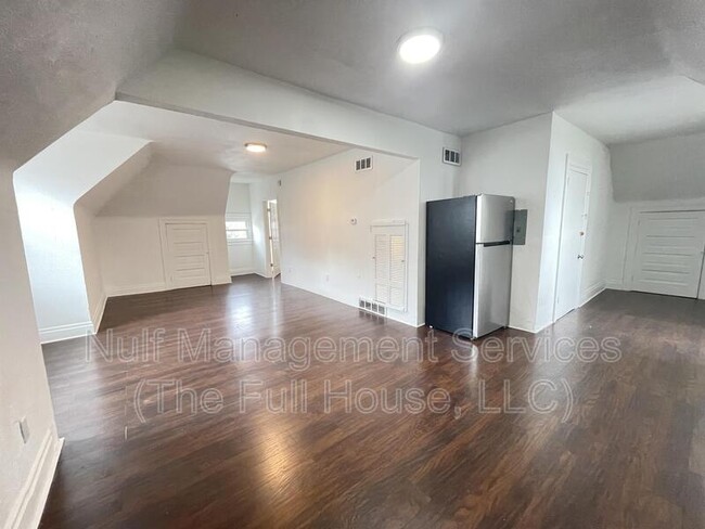 Foto del edificio - 170 Lincoln Ave
