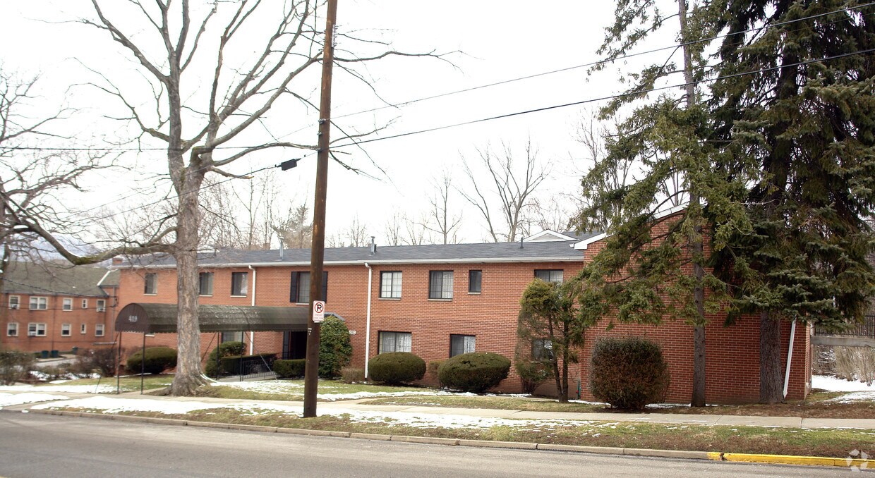 Building Photo - 419 5TH Ave